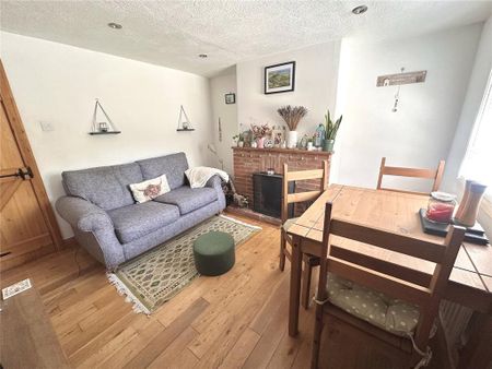 2 bedroom terraced house to rent - Photo 2