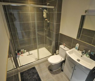 2 bedroom flat to rent - Photo 4