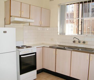 2 BEDROOM UNIT WITH 3 SEPARATE BALCONIES! - Photo 3