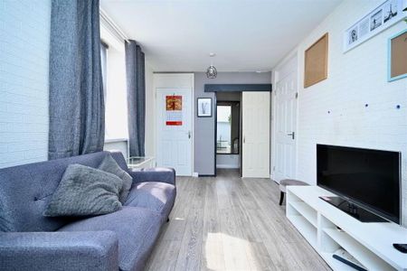 111 Maryville Street, Belfast, BT7 1AE - Photo 2