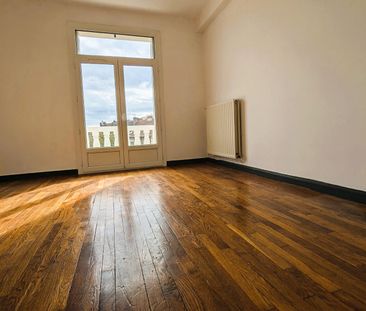 Appartement 2 pièces 54 m² avec 2 balcons à louer à Metz Gare, - Photo 4