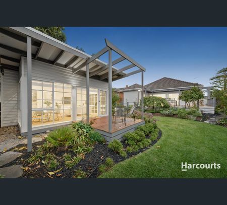 8 Hillside Avenue, Bentleigh, Vic 3204 - Photo 4