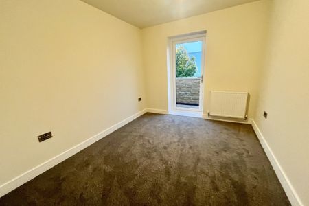 Sackville Street - Photo 2