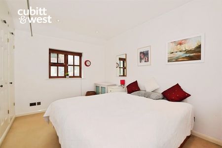 2 bedroom detached bungalow to rent - Photo 3