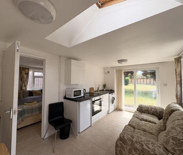 1 bedroom flat to rent - Photo 1