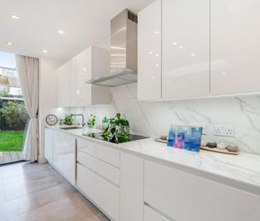 6 bedroom semi-detached house to rent - Photo 1