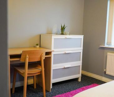 3 bedroom terraced house to rent - Photo 4