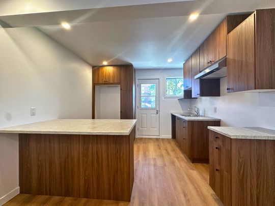390 9e Avenue, #1 - Photo 1