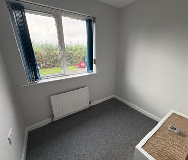 5 Beechgrove, Carrickfergus, BT38 8LQ - Photo 4