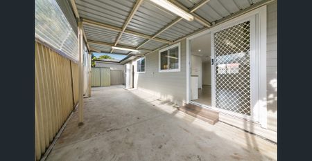 Modern Two Bedroom Granny Flat with Air Conditioning! - Photo 5