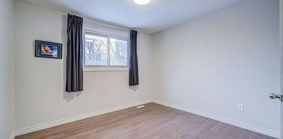 Specious 4Bedroom Whole House Near Don Mills & Steeles! - Photo 2