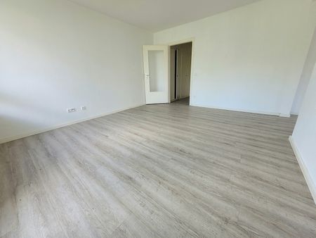 Frisch renovierte 2-Zimmer-Wohnung mit Balkon! - Photo 4