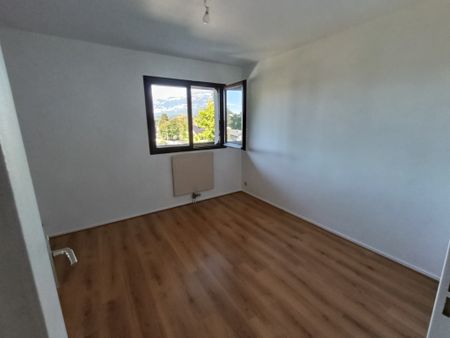 Location Appartement 3 pièces 62m² LA MOTTE SERVOLEX 73290 - Photo 3