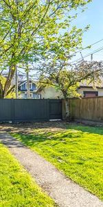 Kitsilano - Laundry - Gas Stove - Big Yard - Private - Townhouse - Photo 4