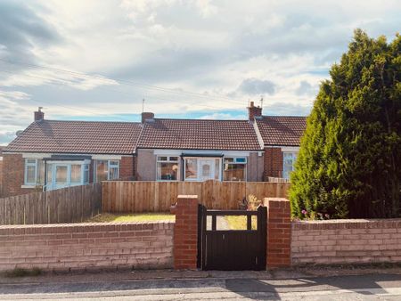 2 bedroom terraced house to rent - Photo 2