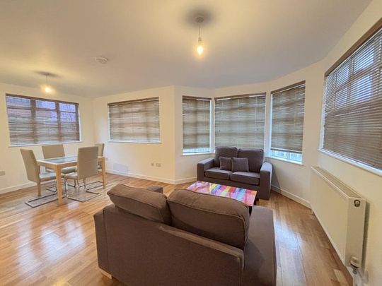 3 bedroom flat to rent - Photo 1