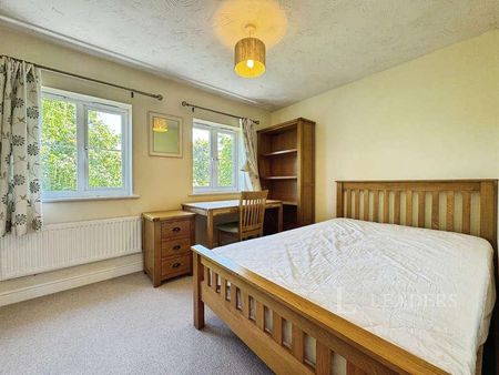 Ivy Road, NR5 - Photo 3