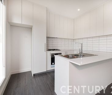 Modern Townhouse in Ideal Location - Photo 1