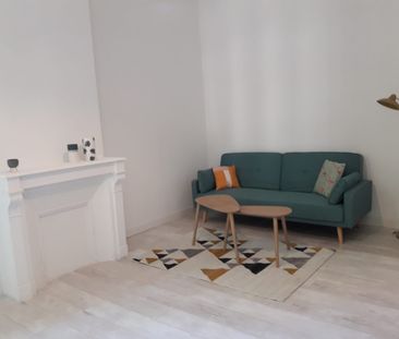 Location Appartement 2 pièces 56m² MARSEILLE 7ème - Photo 1