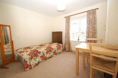 2 bedroom end of terrace house to rent - Photo 5