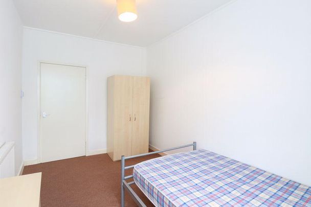 3 bedroom flat to rent - Photo 1