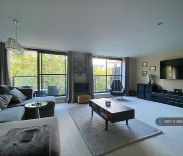 1 bedroom in a house share to rent - Photo 1