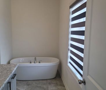 For Lease - 1271 Plymouth Drive, Oshawa, Ontario - Photo 5