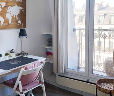 Logement à Paris, Location meublée - Photo 2