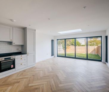 3 bedroom end of terrace house to rent - Photo 5