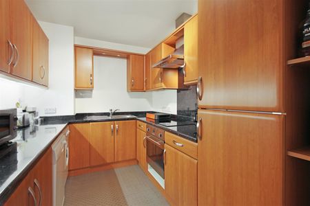 1 bedroom apartment - Photo 3