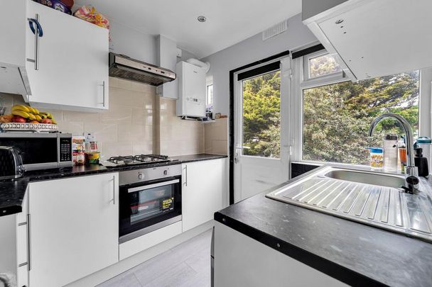 2 bedroom maisonette to rent - Photo 1