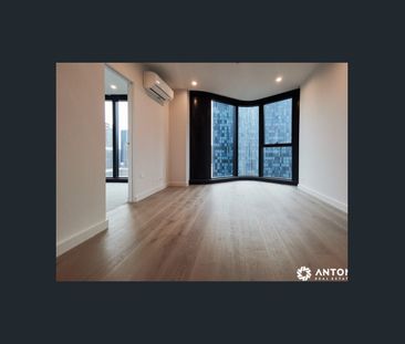 Stylish CBD Living in the Heart of Melbourne – 2 Bed, 2 Bath Apartment - Photo 1