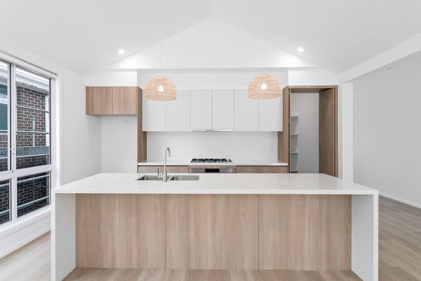32 Eagle Street, Calderwood - Photo 1