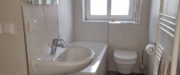 Frisch sanierte Dreiraumwohnung in schöner Wohnlage! - Photo 1