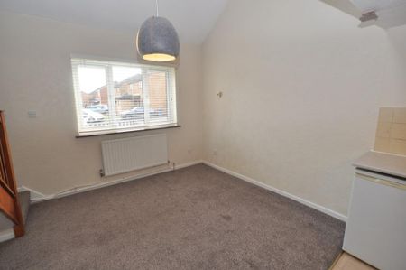 1 bedroom terraced house to rent - Photo 2