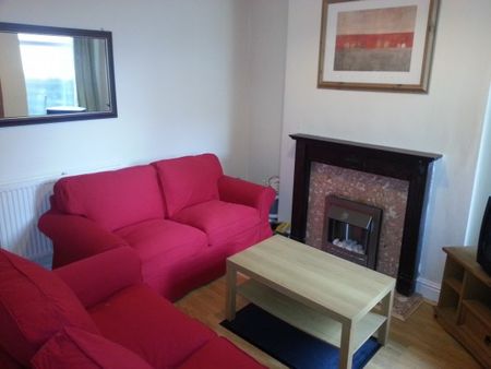 four-bed house - Photo 2