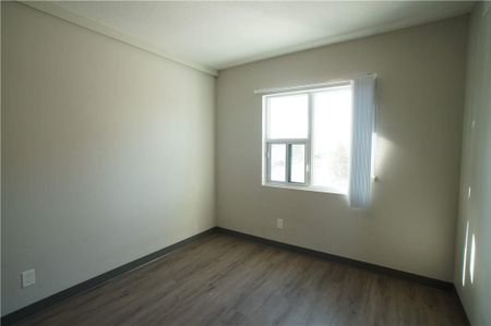 For Lease - 595 Strasburg Road Unit# 601, Kitchener, Ontario - Photo 3