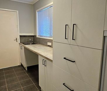 Spacious Home in Quiet Coastal Location - Photo 5