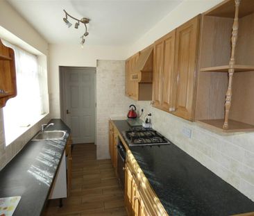 2 bedroom terraced house to rent - Photo 4