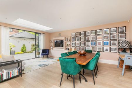 4 bedroom detached house to rent - Photo 3