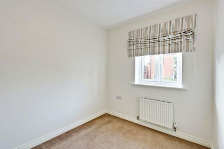 2 bedroom maisonette to rent - Photo 5