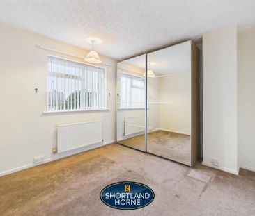 4 bedroom semi-detached house to rent - Photo 5