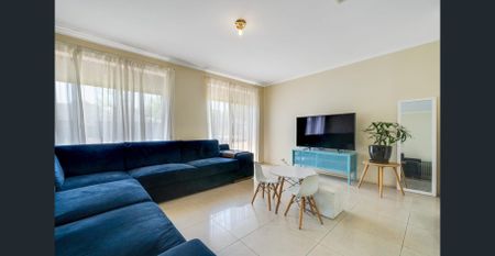 Well maintained homette in sought after location - Photo 4