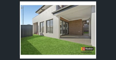 MODERN LIVING - Photo 5