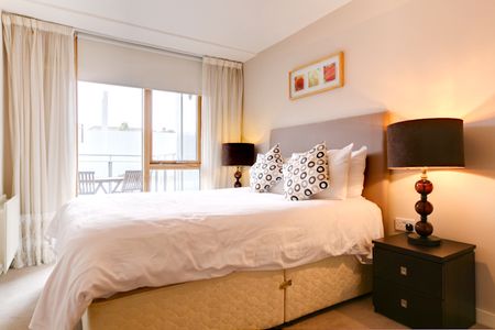 7 The Dickens Apartments, Barrow Street, Dublin 4 - Photo 3