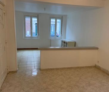 SPACIEUX T1 BIS AU RDC PLEIN SUD EN CENTRE VILLE - Photo 1