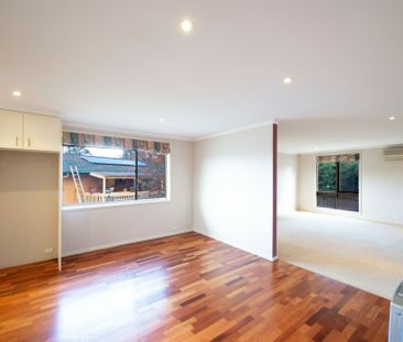 Three Bedroom Family Home - Photo 2