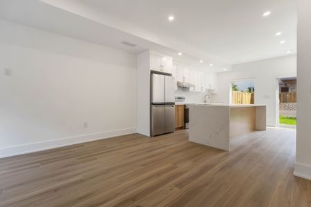 For Lease - 72 Jones Avenue Unit# Unit L, Toronto, Ontario - Photo 3