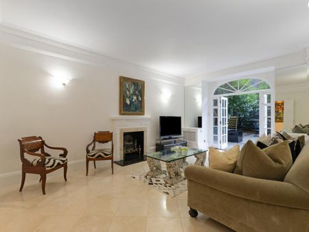 4 bedroom apartment to rent - Photo 2