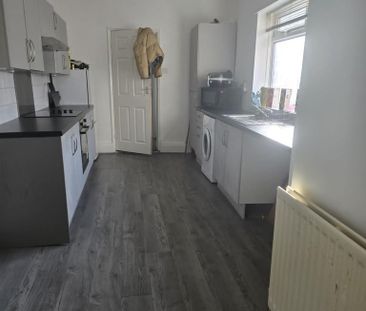 2 bedroom cottage to rent - Photo 1